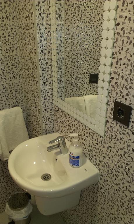 Hostal Bisbal Only Adults No Ac Valencia Rom bilde