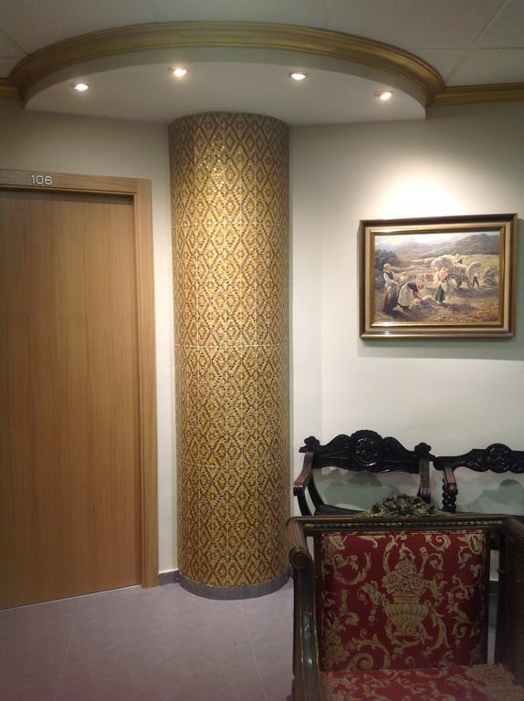 Hostal Bisbal Only Adults No Ac Valencia Eksteriør bilde