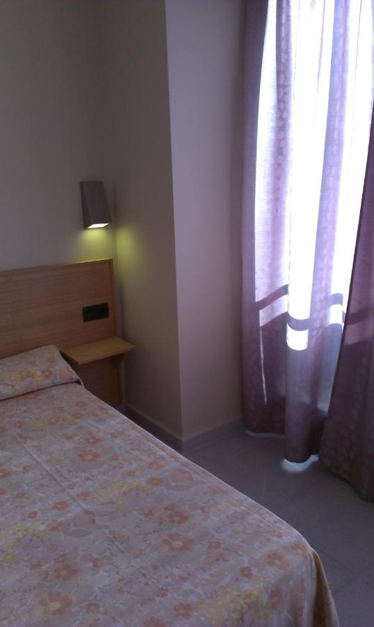 Hostal Bisbal Only Adults No Ac Valencia Eksteriør bilde